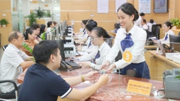 Bãi bỏ một số điều kiện kinh doanh về chứng khoán và hoạt động ngân hàng