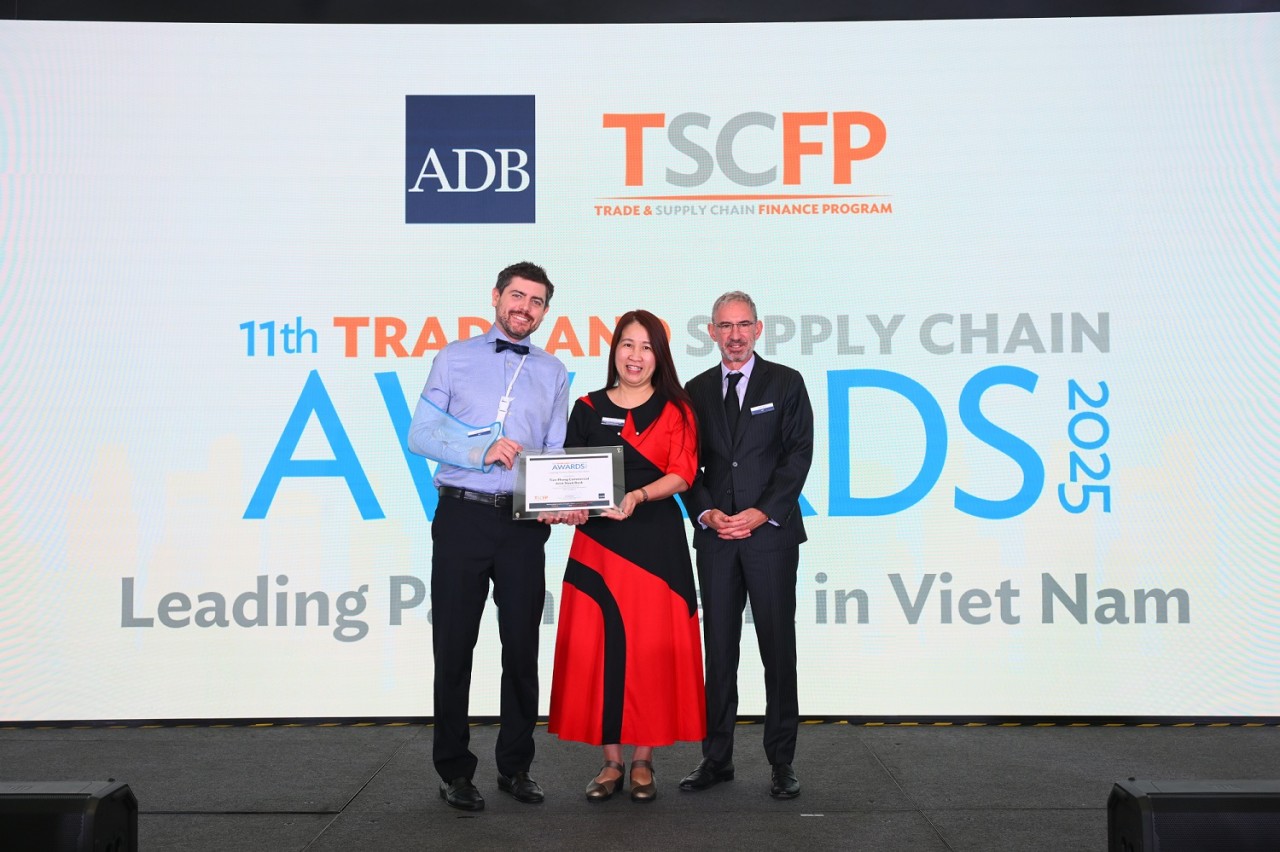 Lập cú đúp giải thưởng từ ADB, TPBank ghi dấu ấn trên bản đồ tài trợ thương mại toàn cầu
