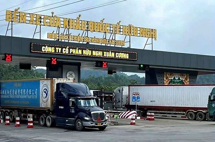 undefined Hải quan khu vực VI: Thông quan hàng hoá qua Lạng Sơn tăng 44%