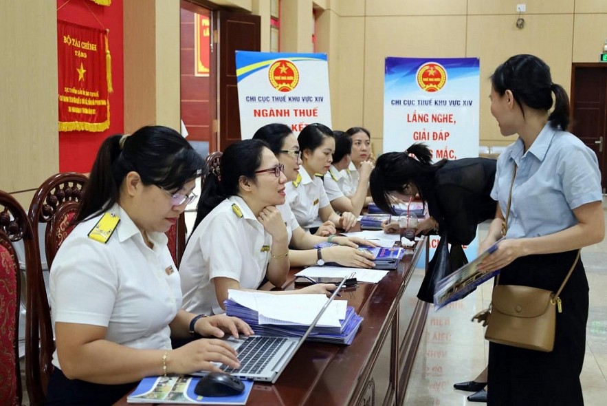 Người nộp thuế phấn khởi khi được tăng mức giảm trừ gia cảnh