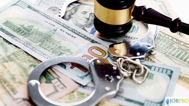 Chuyển từ 1.000 USD ra nước ngoài, mang đá quý 400 triệu đồng phải khai báo