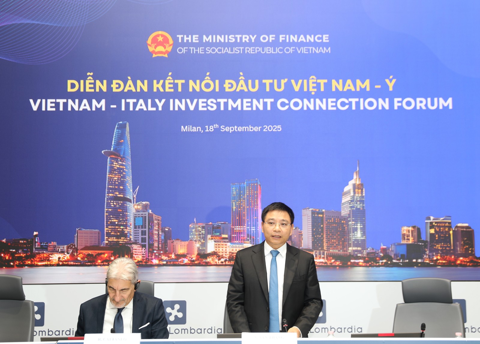 Việt Nam rộng mở cơ hội đón dòng vốn từ Vương quốc Anh và Italia
