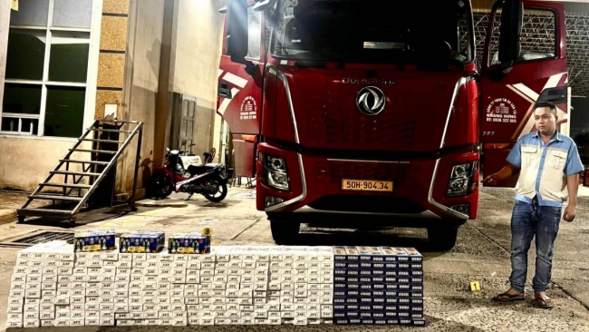 Hải quan tham gia triệt phá vụ nhập lậu thuốc lá và pháo qua cửa khẩu Mộc Bài