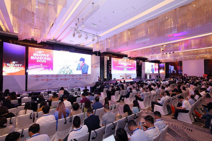 Ngân hàng số tăng tốc, mạng lưới phòng giao dịch truyền thống co hẹp mạnh Ngân hàng số tăng tốc, mạng lưới phòng giao dịch truyền thống co hẹp mạnh