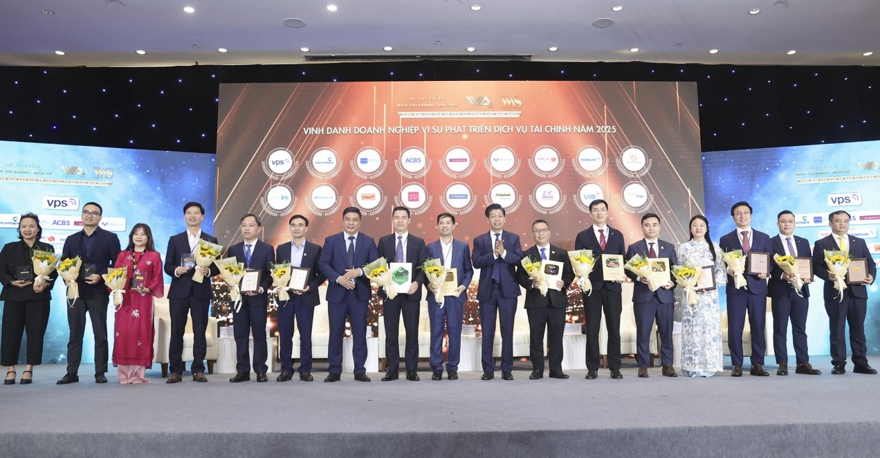 Toàn cảnh lễ vinh danh các sản phẩm dịch vụ tài chính tiêu biểu tại diễn đàn VWAS 2025