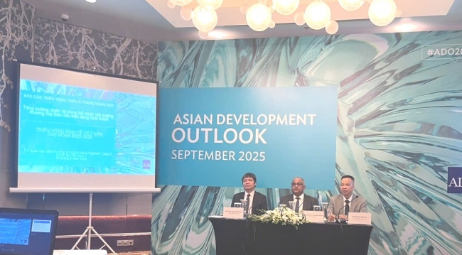 adb nang du bao tang truong kinh te 2025 cho viet nam