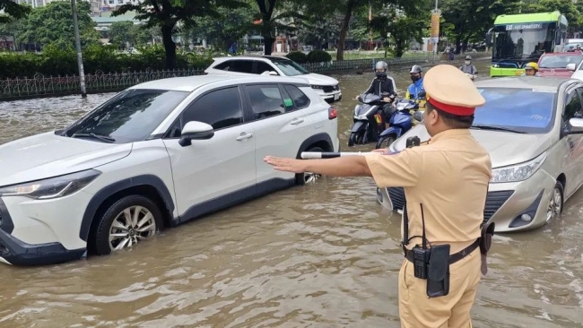 Hà Nội khẩn trương khắc phục hậu quả thiên tai
