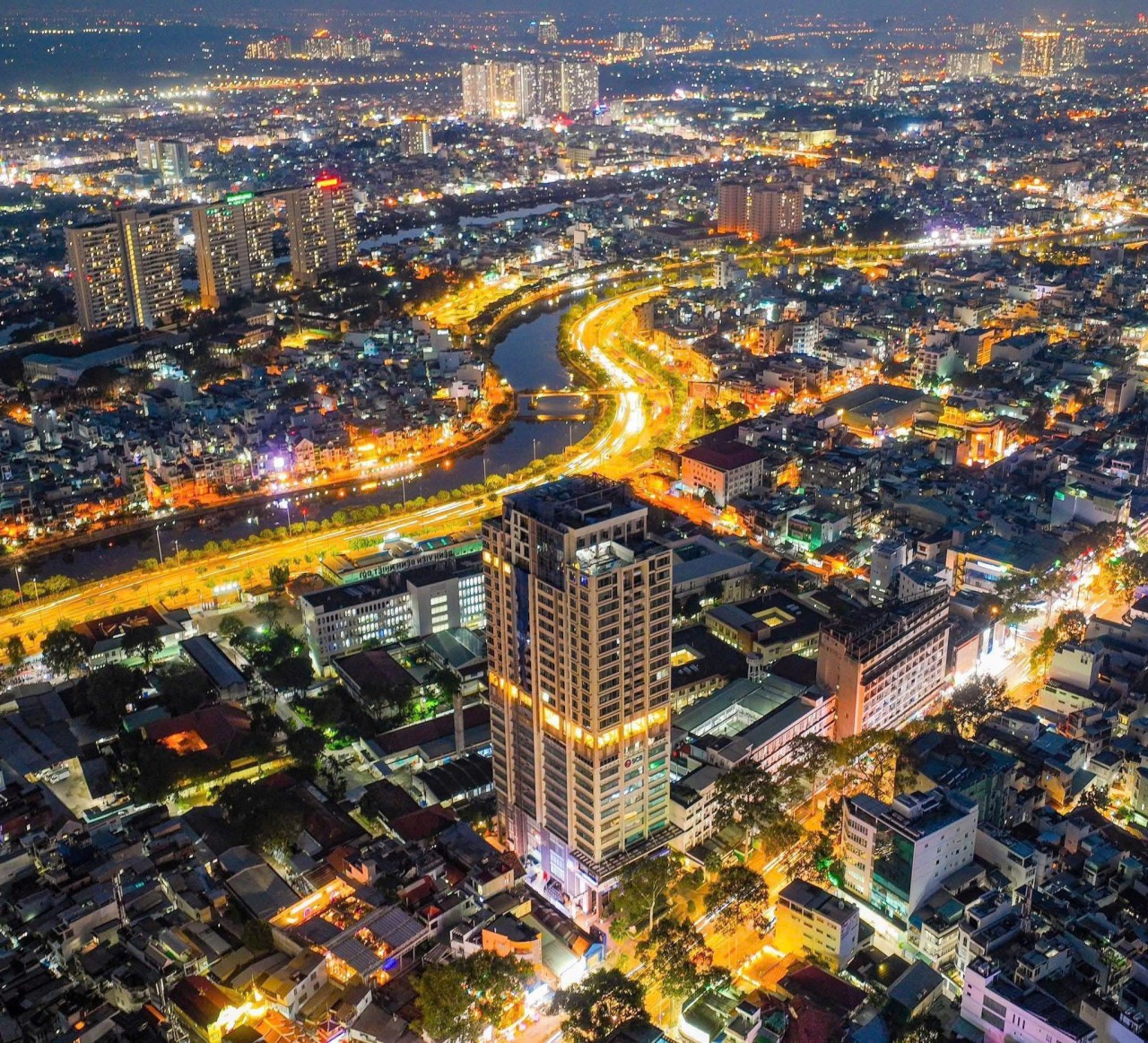 Vị trí và thương hiệu quyết định giá bán ở các dự án bất động sản Bất động sản ít bị chi phối bởi các cú sốc ngắn hạn hơn vàng và chứng khoán