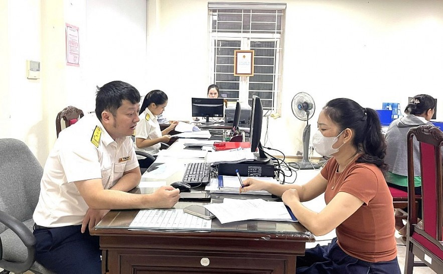 Thuế tỉnh Cao Bằng hỗ trợ kịp thời người nộp thuế bị thiệt hại do bão lũ Thuế tỉnh Cao Bằng hỗ trợ kịp thời người nộp thuế bị thiệt hại do bão lũ