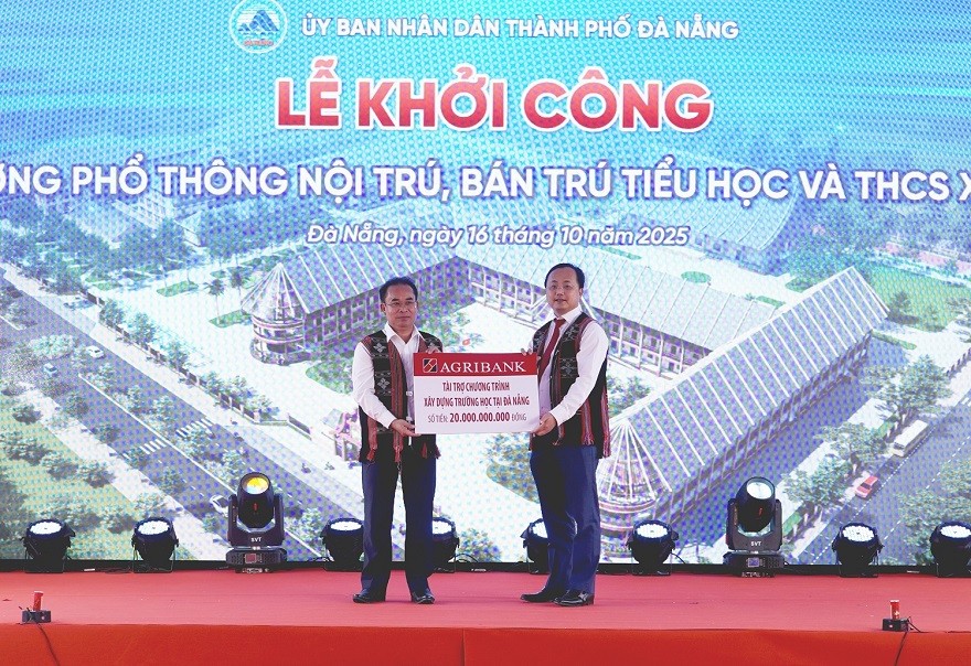 Agribank trao tặng 20 tỷ đồng xây dựng các trường nội trú tại Đà Nẵng Agribank trao tặng 20 tỷ đồng xây dựng các trường nội trú tại Đà Nẵng