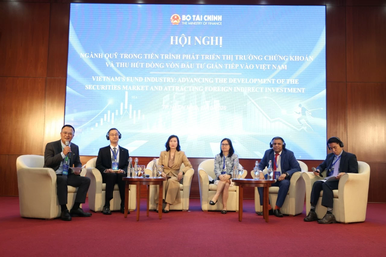 Bộ trưởng Nguyễn Văn Thắng: Hệ thống quỹ đầu tư chứng khoán sẽ ngày càng phát triển, hoạt động hiệu quả Bộ trưởng Nguyễn Văn Thắng: Hệ thống quỹ đầu tư chứng khoán sẽ ngày càng phát triển, hoạt động hiệu quả