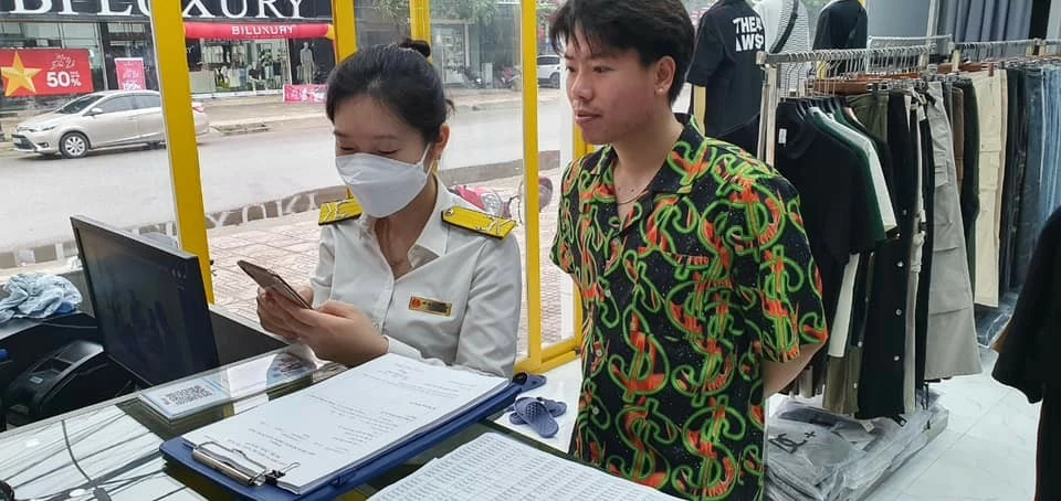 Thuế tỉnh Nghệ An cam kết hỗ trợ tối đa hộ kinh doanh chuyển đổi mô hình khi xóa bỏ thuế khoán Thuế tỉnh Nghệ An cam kết hỗ trợ tối đa hộ kinh doanh chuyển đổi mô hình khi xóa bỏ thuế khoán