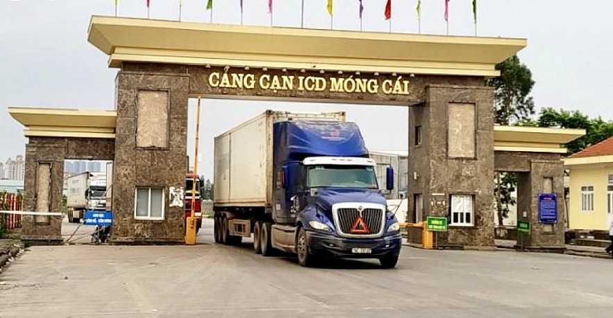 undefined Hải quan cửa khẩu Móng Cái thu ngân sách tăng trưởng hơn 18%