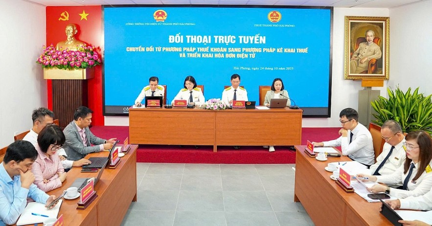 Thuế TP. Hải Phòng đối thoại trực tuyến về chuyển đổi từ phương pháp thuế khoán sang kê khai thuế