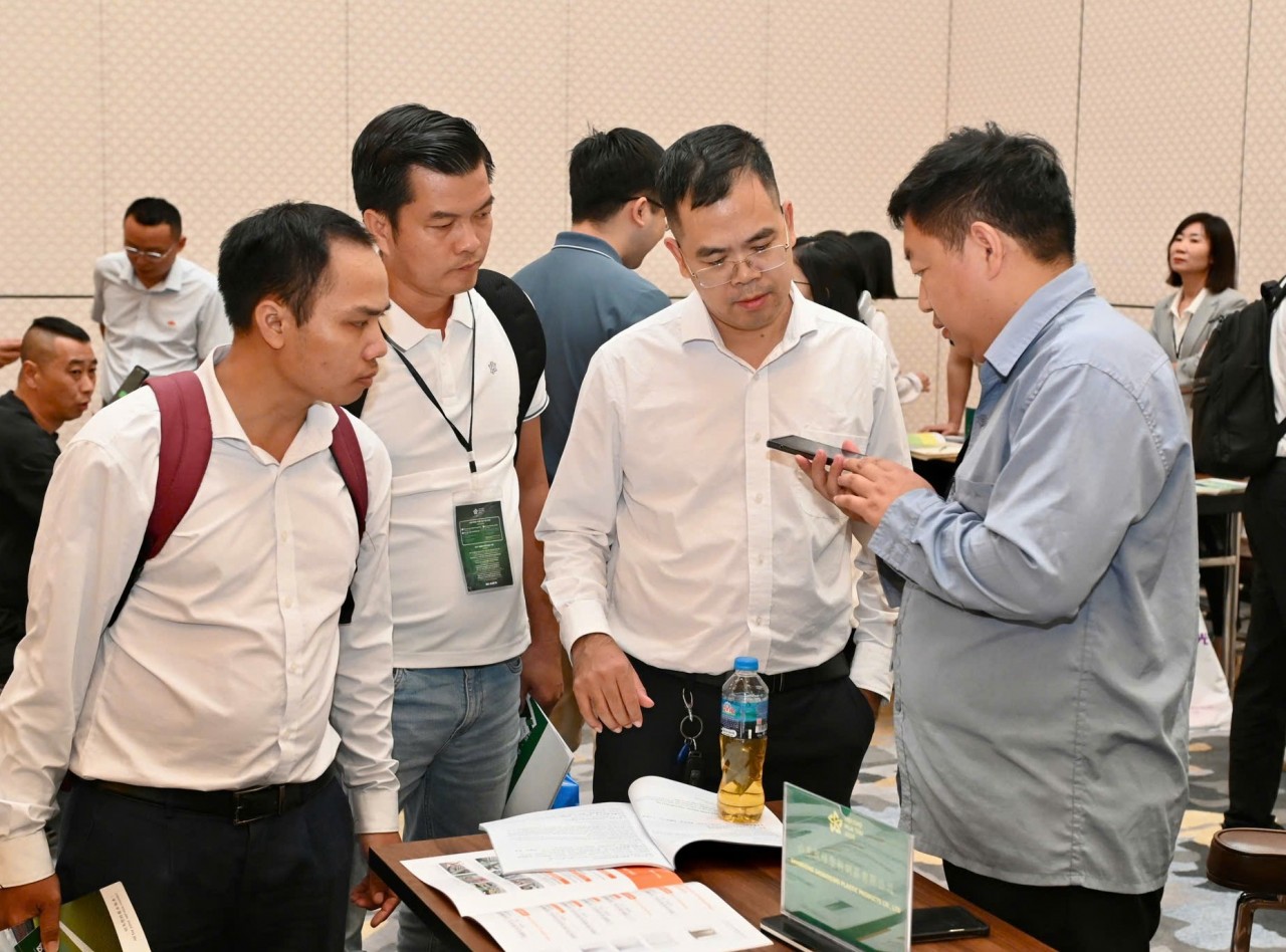 Khai mở hợp tác Việt - Trung tại Hội chợ Mùa Thu lần thứ I - 2025