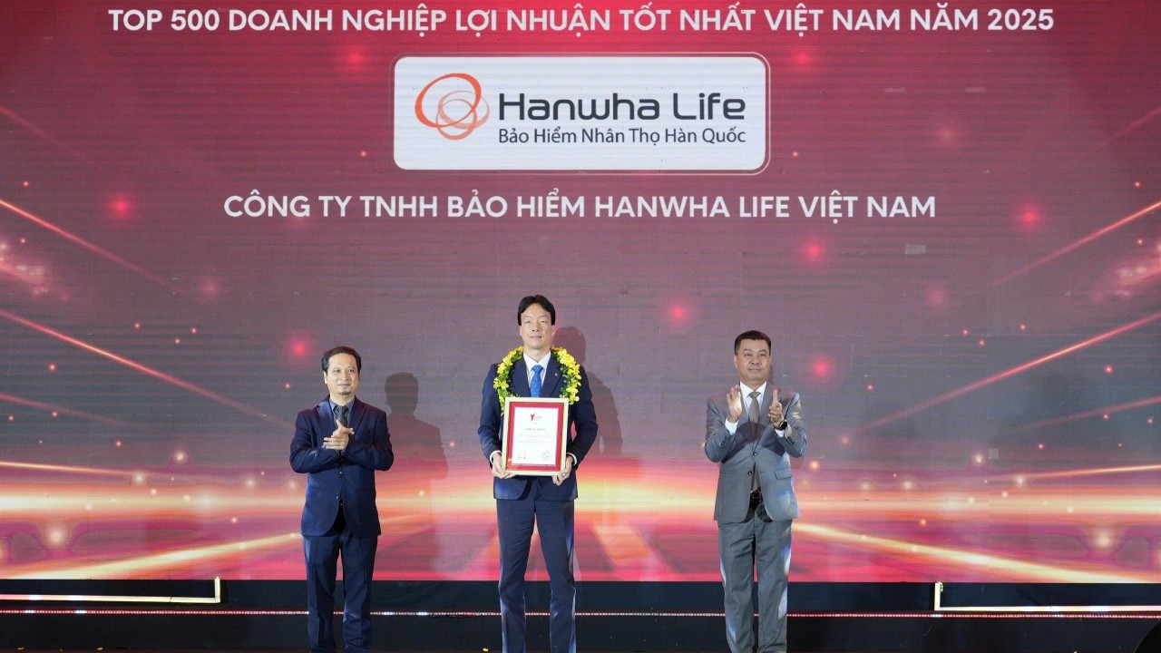 Hanwha Life được vinh danh trong “Top 500 Doanh nghiệp có lợi nhuận tốt nhất Việt Nam 2025”