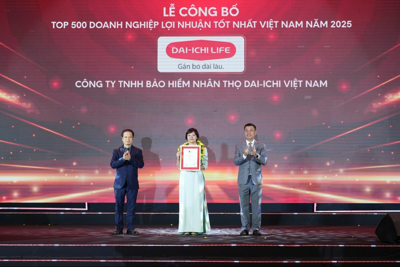 Dai-ichi Life Việt Nam vinh dự nhận giải thưởng “Top 500 Doanh nghiệp lợi nhuận tốt nhất Việt Nam”