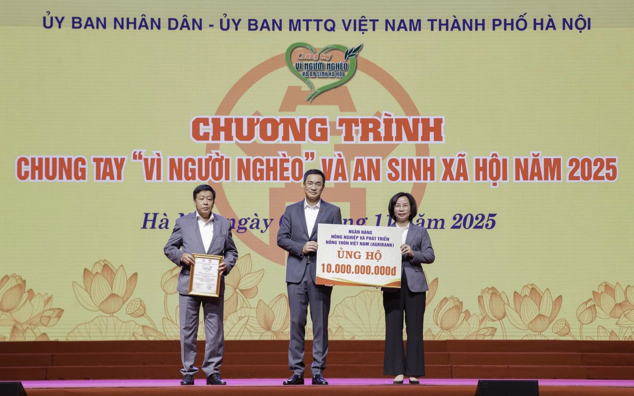 Agribank ủng hộ 10 tỷ đồng chung tay “Vì người nghèo” và an sinh xã hội thành phố Hà Nội Agribank ủng hộ 10 tỷ đồng chung tay “Vì người nghèo” và an sinh xã hội thành phố Hà Nội
