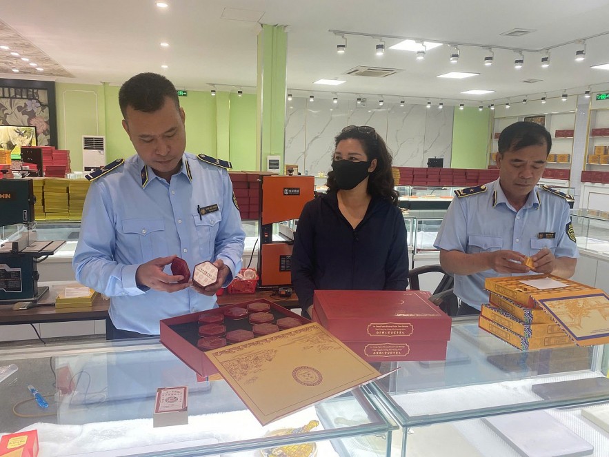 Quảng Ninh: Phát hiện xử lý lượng lớn hàng giả và thực phẩm chức năng nhập lậu