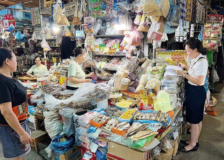 Thuế tỉnh Cao Bằng phát động “60 ngày cao điểm chuyển đổi mô hình từ thuế khoán sang kê khai đối với hộ kinh doanh”