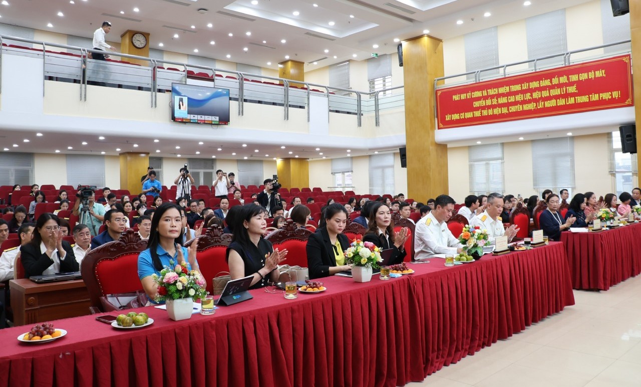 Thuế TP. Hà Nội hỗ trợ hộ kinh doanh chuyển sang kê khai và chuyển đổi lên doanh nghiệp