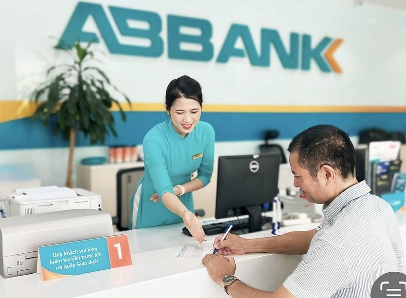 ABBANK giảm lãi suất đến 2,8%, tiếp sức khách hàng phục hồi sau bão