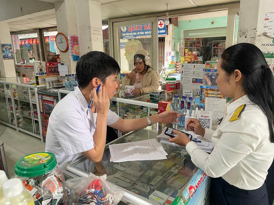 Thuế tỉnh Điện Biên triển khai 30 ngày cao điểm chuyển đổi từ thuế khoán sang kê khai với hộ kinh doanh Thuế tỉnh Điện Biên triển khai 30 ngày cao điểm chuyển đổi từ thuế khoán sang kê khai với hộ kinh doanh