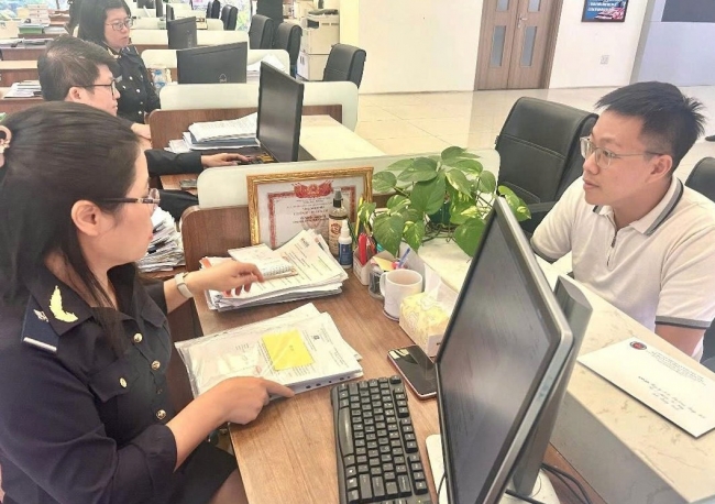 Hải quan khu vực VIII: Thực hiện các giải pháp để "về đích sớm" thu ngân sách
