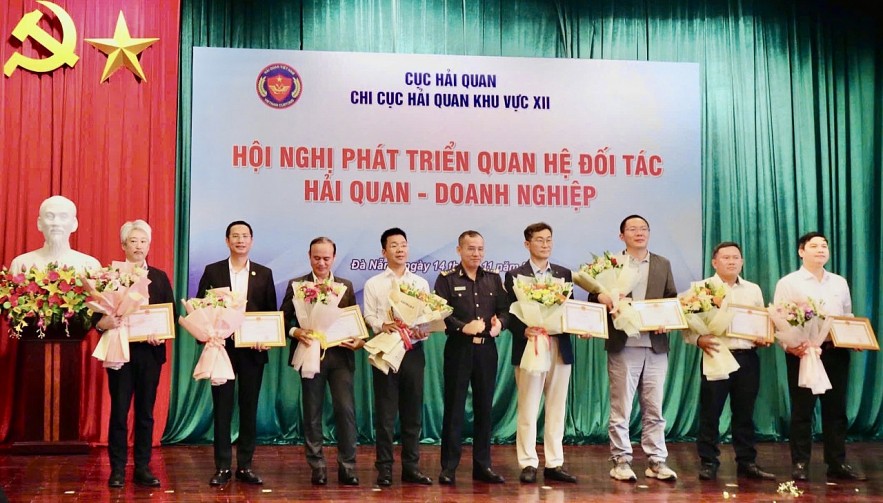 undefined Hải quan khu vực XII đối thoại phát triển đối tác doanh nghiệp