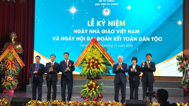 Học viện Tài chính kỷ niệm Ngày Nhà giáo Việt Nam và Ngày hội đại đoàn kết toàn dân tộc