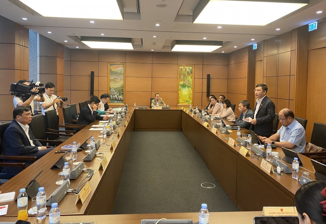 Giảm thủ tục, phân cấp, phân quyền mạnh mẽ trong lĩnh vực dự trữ quốc gia Giảm thủ tục, phân cấp, phân quyền mạnh mẽ trong lĩnh vực dự trữ quốc gia