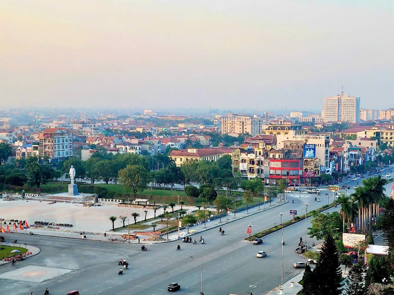 Hưng Yên thu ngân sách 10 tháng đạt 133,04% kế hoạch năm Hưng Yên thu ngân sách 10 tháng đạt 133,04% kế hoạch năm