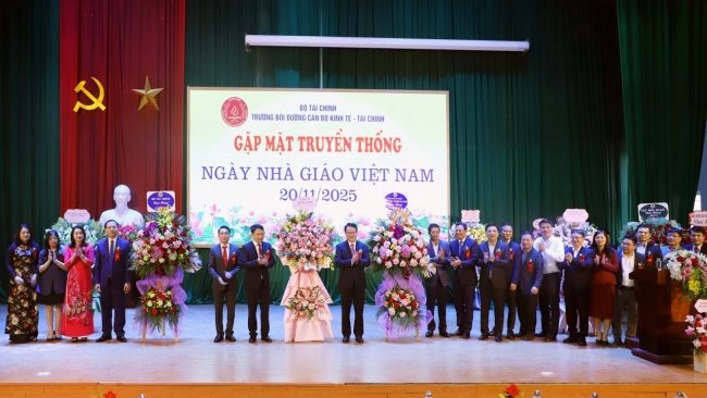 Trường Bồi dưỡng cán bộ Kinh tế – Tài chính gặp mặt truyền thống nhân Ngày Nhà giáo Việt Nam