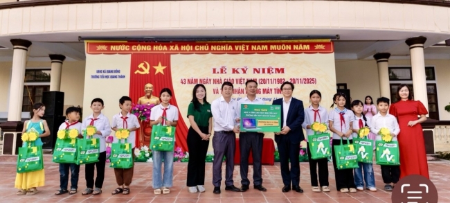 Nestlé Việt Nam trao tặng phòng máy tính giúp học sinh tiếp cận công nghệ