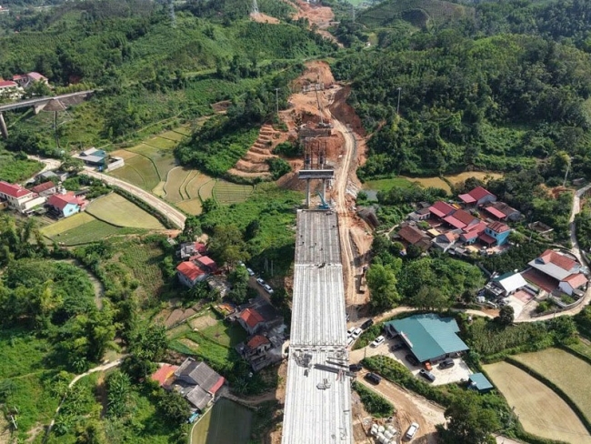 Bộ Tài chính rốt ráo gỡ "nút thắt" phân bổ hết vốn đầu tư công