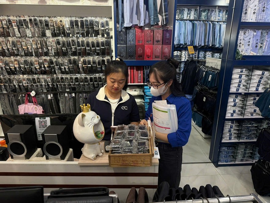 Đoàn Thanh niên Thuế tỉnh Điện Biên ra quân 30 ngày cao điểm chuyển đổi hộ kinh doanh sang kê khai thuế Đoàn Thanh niên Thuế tỉnh Điện Biên ra quân 30 ngày cao điểm chuyển đổi hộ kinh doanh sang kê khai thuế