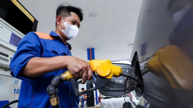 15h chiều ngày 20/11, giá xăng, dầu đồng loạt giảm