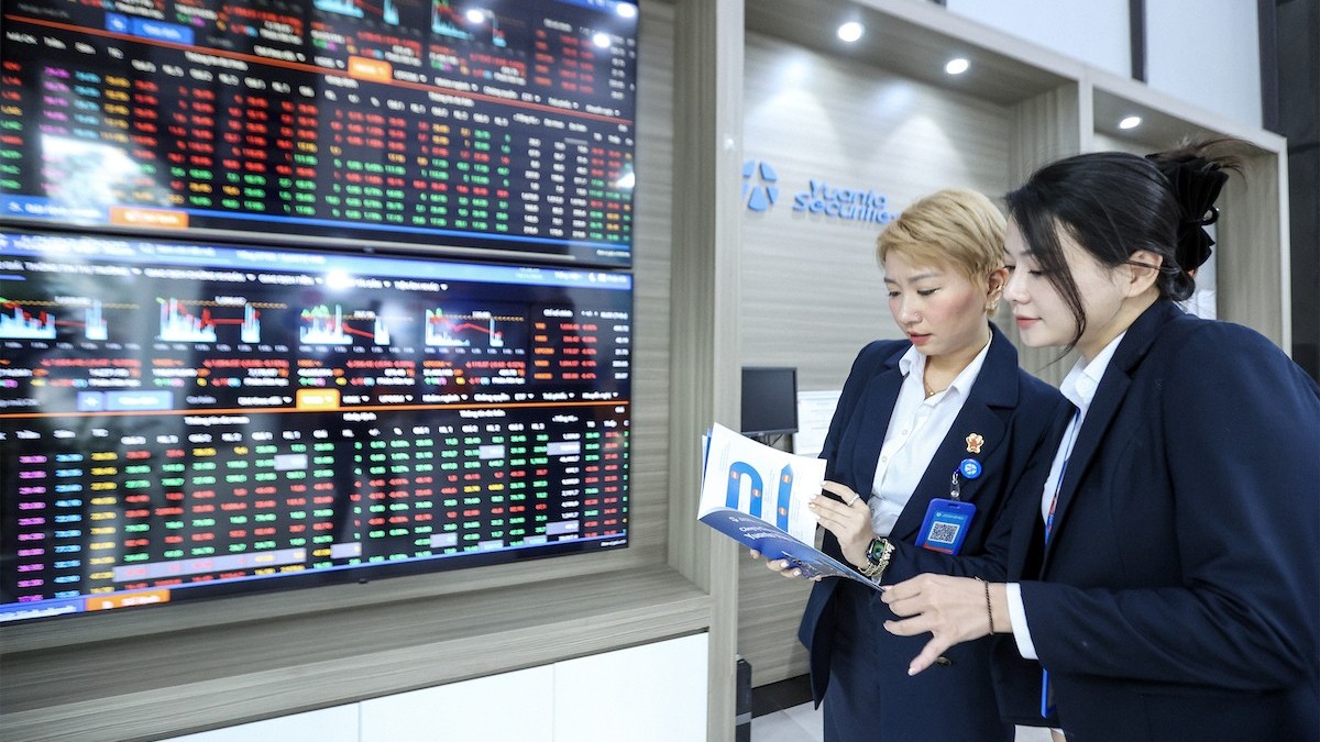 Chứng khoán phái sinh ngày 25/11: Chênh lệch âm thu hẹp, thanh khoản tăng vọt ở hợp đồng chỉ số VN100