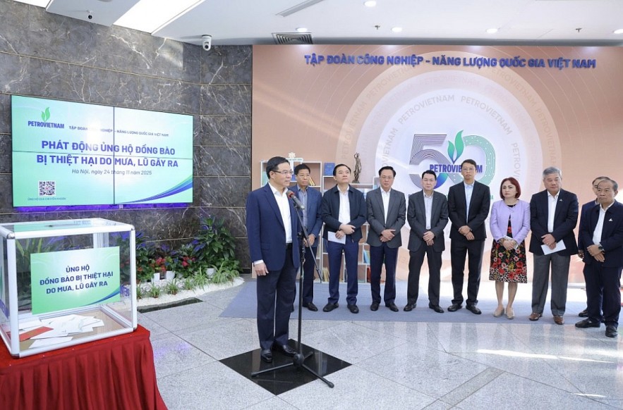 Chủ tịch HĐTV Petrovietnam Lê Mạnh Hùng phát động ủng hộ đồng bào chịu ảnh hưởng bởi thiên tai
