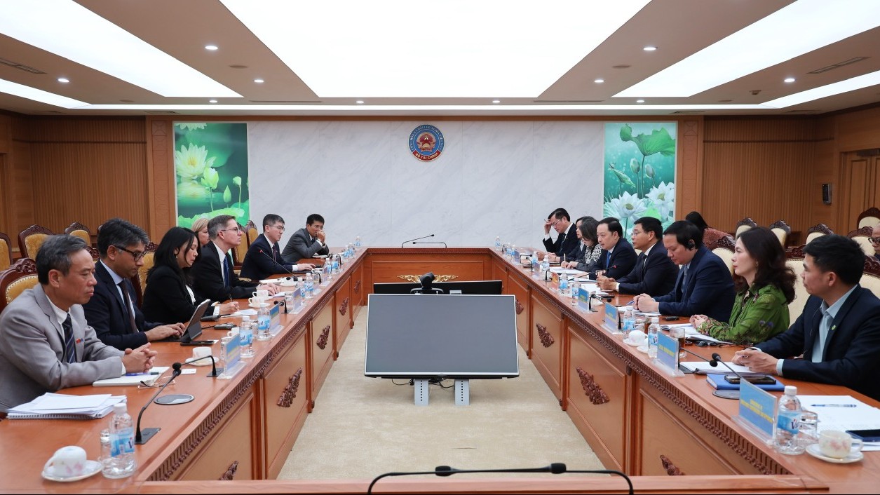 Bộ Tài chính và WB thúc đẩy hợp tác, xem xét danh mục dự án tiềm năng giai đoạn 2026 - 2030