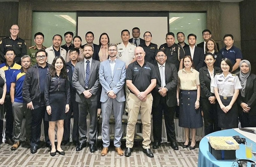 Hải quan chủ động phối hợp kiểm soát rác thải, xử lý container vô thừa nhận