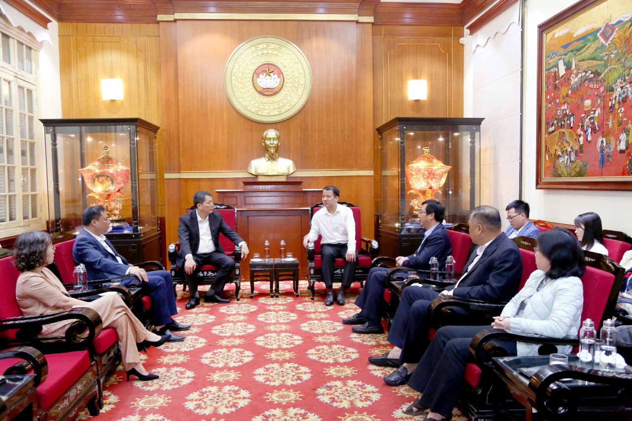 Bộ Tài chính trao 3,5 tỷ đồng ủng hộ đồng bào miền trung và Tây Nguyên khắc phục hậu quả mưa lũ