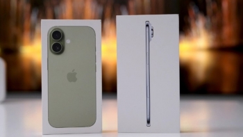 Giá iPhone Air tháng 12/2025 giảm mạnh chưa từng có