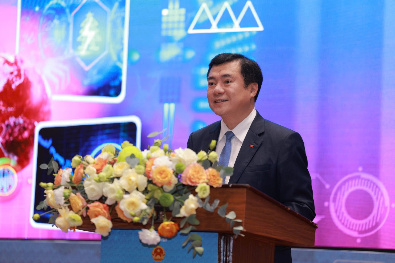 Chuyển đổi kép: Số hóa chuỗi cung ứng - Xanh hóa tăng trưởng