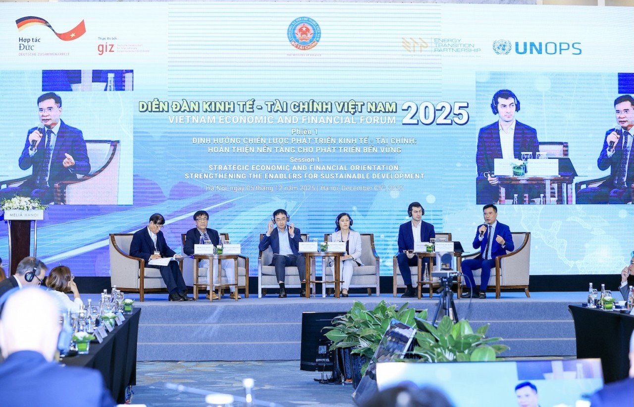 “Cơ hội Harvard” và yêu cầu cải cách thể chế