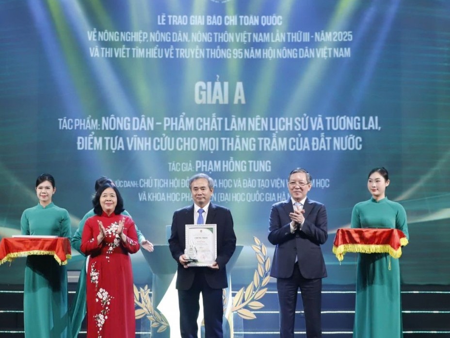 Vinh danh trao giải cho 45 tác phẩm báo chí viết về nông nghiệp, nông dân, nông thôn