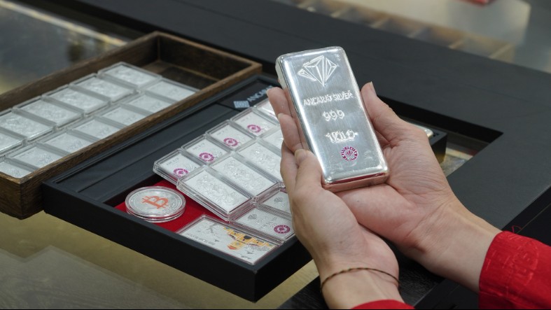 Ngày 7/12: Giá bạc trong nước và thế giới tiếp đà tăng