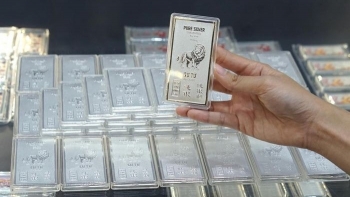 Ngày 13/12: Giá bạc trong nước tăng mạnh cả chiều mua và bán