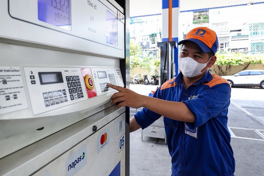 Giá xăng dầu ngày mai dự báo có thể đảo chiều giảm từ 50 - 290 đồng/lít Giá xăng dầu ngày mai dự báo có thể đảo chiều giảm từ 50 - 290 đồng/lít