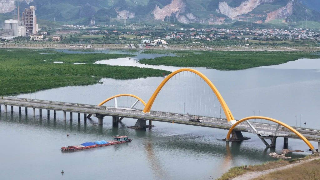 Quảng Ninh hấp dẫn đầu tư nhờ chính sách hiệu quả